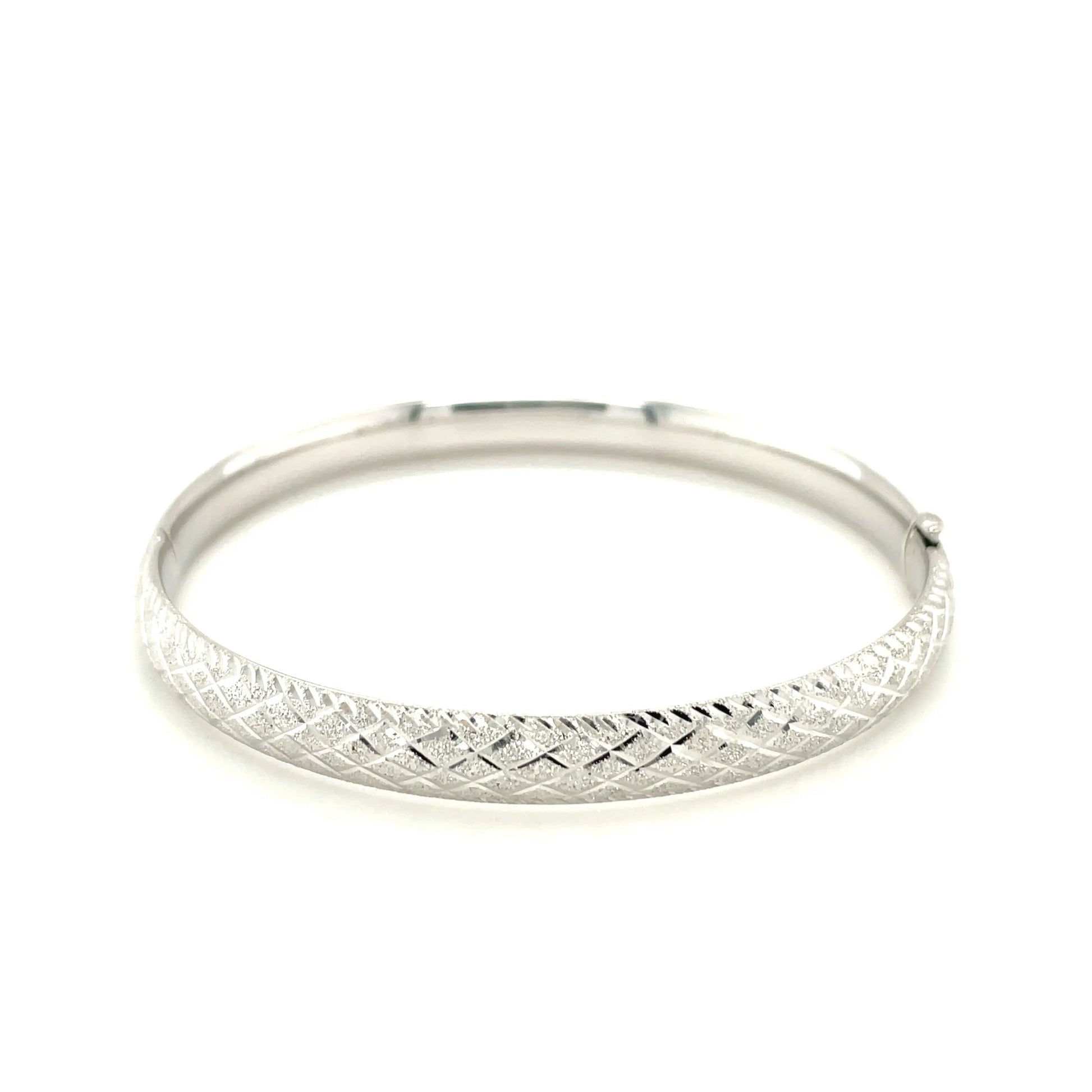 14k White Gold Diamond Carved Bangle (6.00 mm)Monde Trend