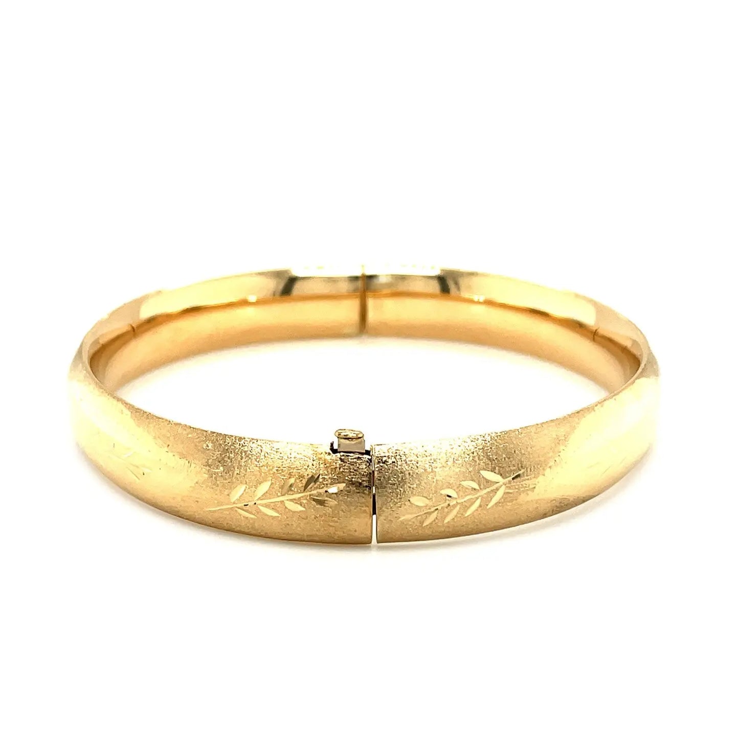 Classic Floral Carved Bangle in 14k Yellow Gold (10.00 mm) RCJ