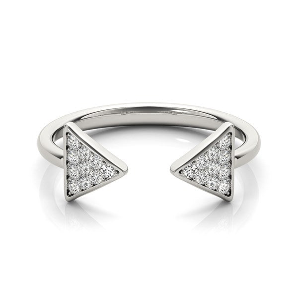 14k White Gold Diamond Arrowhead Open Ring (1/5 cttw)Monde Trend